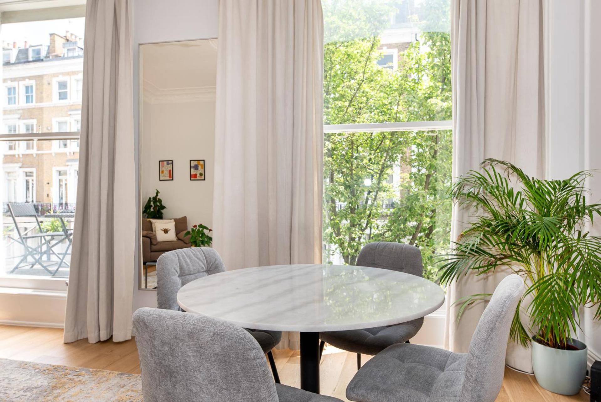 2-Bedroom Victorian Apartment In Kensington Londres Extérieur photo